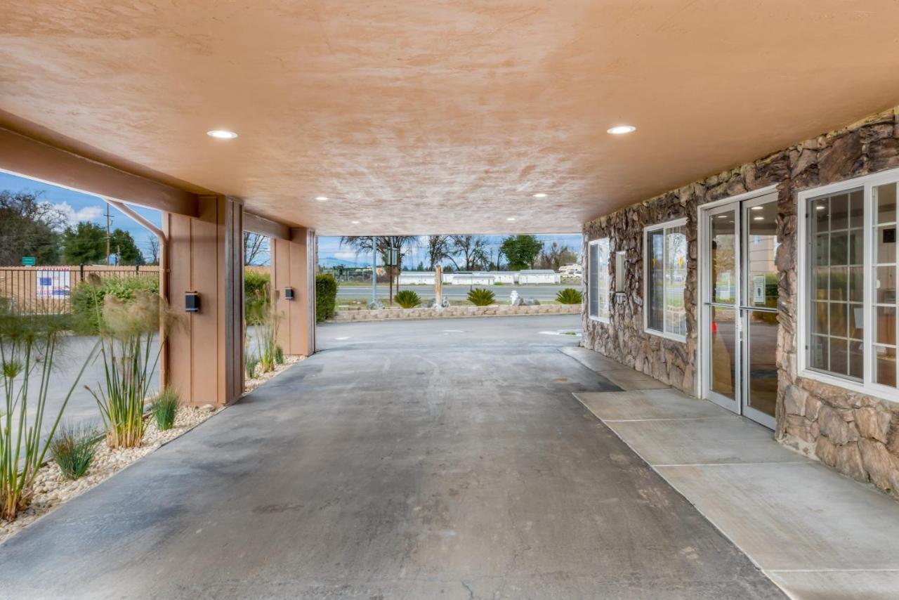 Americas Best Value Inn - Ukiah Bagian luar foto