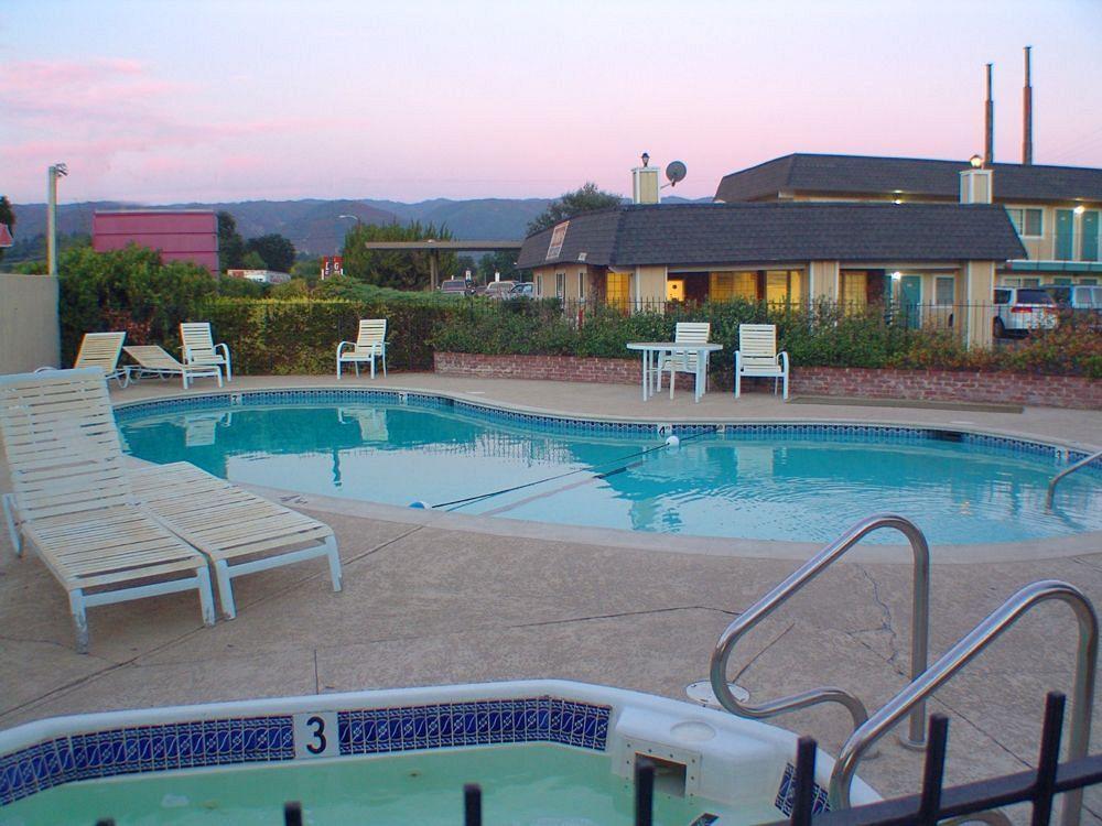 Americas Best Value Inn - Ukiah Bagian luar foto