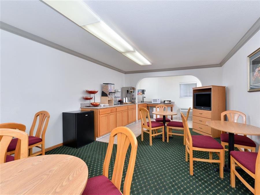 Americas Best Value Inn - Ukiah Bagian luar foto